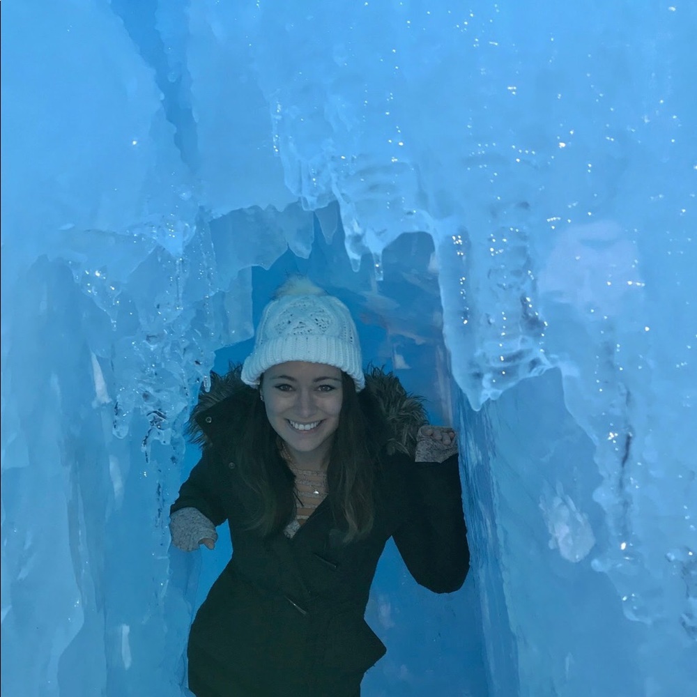 Meet your Posher, Elizabeth